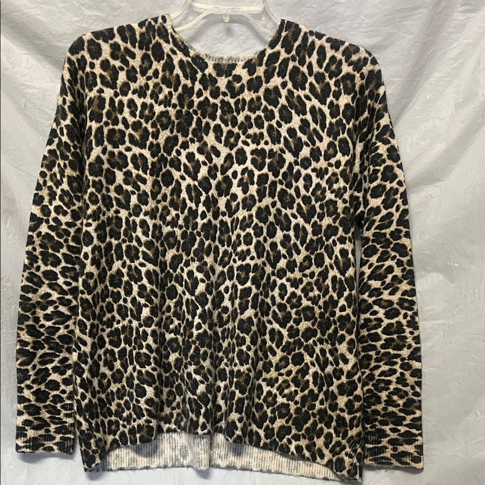 Vince Camuto Leopard Print Long Sleeve Sweater - Black & Cream
